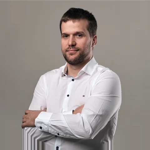Bene Zsolt cégalapító, közgazdász, marketing- és salesmenedzser portréja